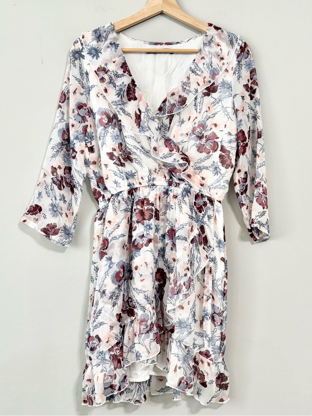 Abercrombie and FitchWhite Ruffle Floral Mini Dress